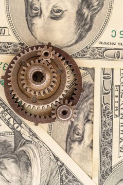 Dolar banknotları üzerinde metal vitesler