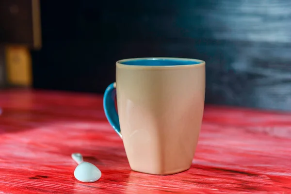 Mug Fresh Coffee Red Wooden Background — Stock Photo, Image