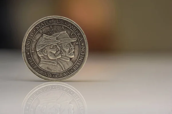 Американські Металеві Монети Білому Тлі — стокове фото