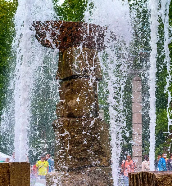 Drop Water Fountain — Stock Photo, Image