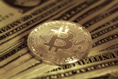 Dolar arkaplanına karşı bitcoin