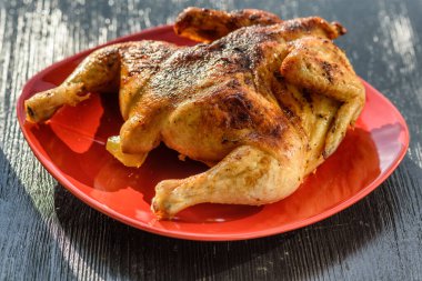 fırında tavuk yakın çekim