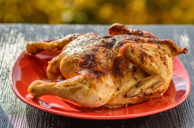 fırında tavuk yakın çekim