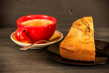 Kahve, şeker ve kurabiyelere bakın.