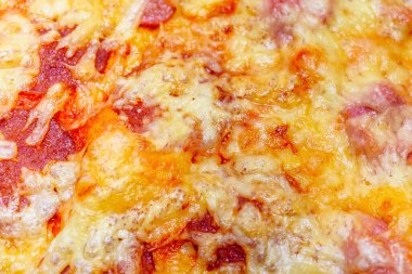 Peynirli macro pizza.