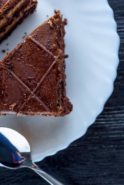 Kahve ve bir dilim kek. 