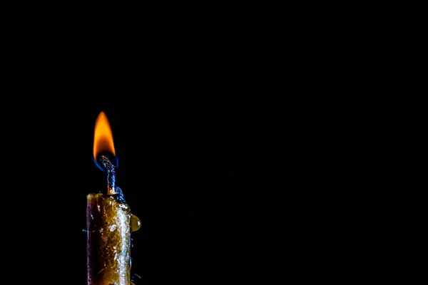 Остаток Горящей Свечи Черном Фоне — стоковое фото