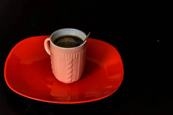 Coffee Mug Red Plate Close Dark Background — Stock Photo, Image