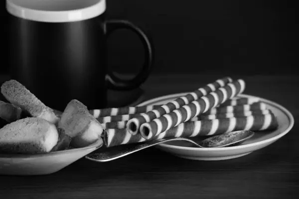 Waffle Rolls Plate Coffee Mug Dark Background — Stock Photo, Image