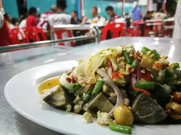 Kadar Yakın Seçici Odak Baharatlı Siyah Yumurta Salatası Tayland Gıda — Stok fotoğraf