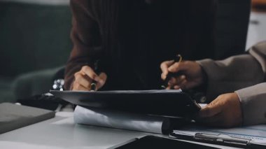 İş adamları birlikte çalışır. iş kavramı