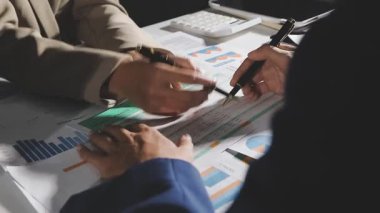 İş takım toplantısı modern ofis.