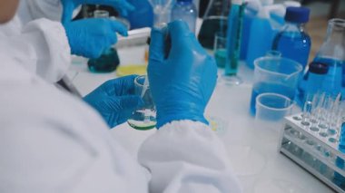 Laboratuvar araştırma bilim adamı