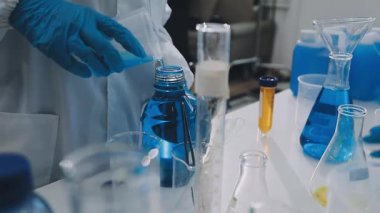 yakın - kimya laboratuarının görünümü