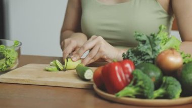 mutfak kadın aşçı