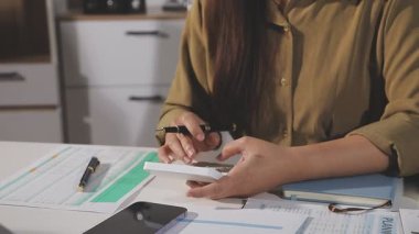 iş kadını holding hesap makinesi