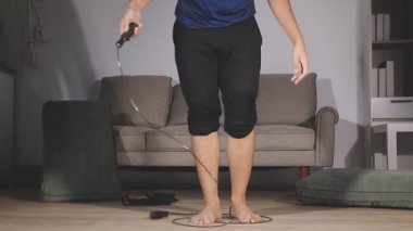 Yoga yapan bir kadın.