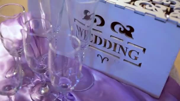 Doboz, kívánságait és a pénzt, esküvőre — Stock videók