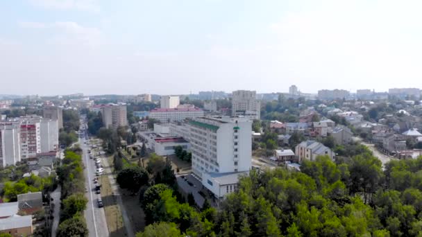 Воздушная Стрельба Городу Квадрокоптера Панорама Города Летом — стоковое видео