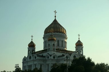 Moskova Nehri'nden Kurtarıcı İsa Katedrali'nin merkezi kubbesinin görünümü. Moskova, Rusya Federasyonu