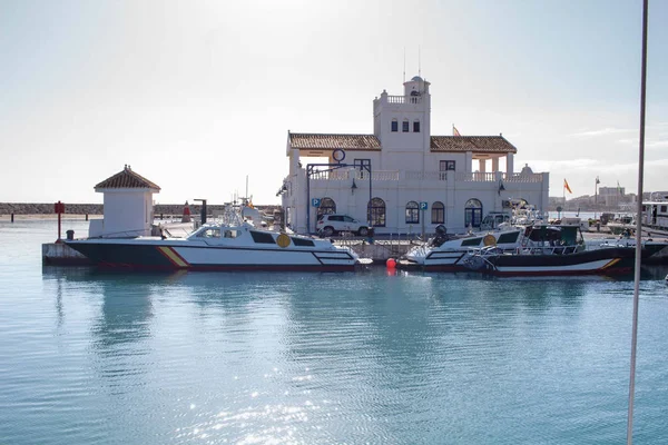 Guardian ev ve Malaga Benalmadena Marina deniz araçları