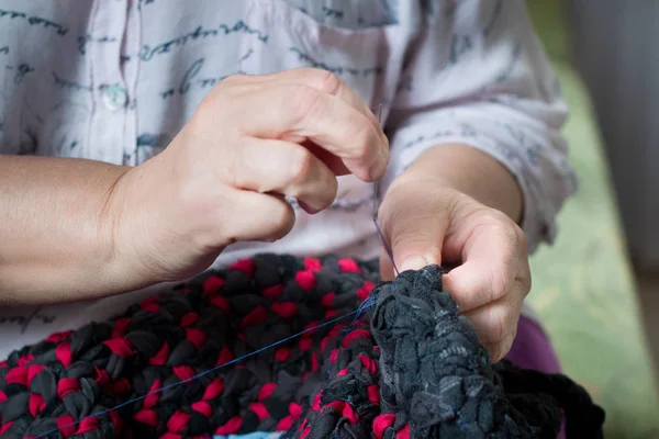 Close Elderly Lady Doing Sewing Hand Work Needle Thread — Stock Photo, Image