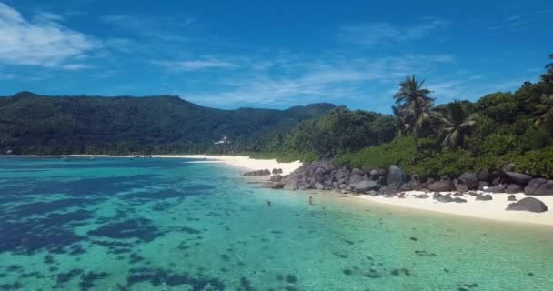 Filmagem Aérea Ilha Paradise Mahe Coração Oceano Índico Seychelles — Vídeo de Stock