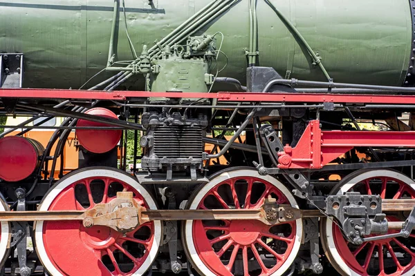 Старый Большой Исторический Поезд Металлические Локомотивы — стоковое фото