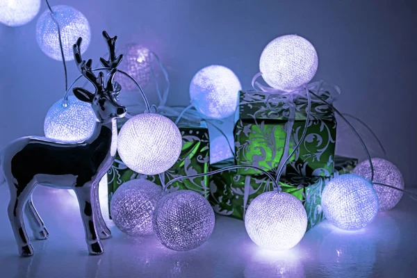 Dekoracje Boże Narodzenie Okrągłe Elektryczne Christmas Lights Elementami Wystroju — Zdjęcie stockowe