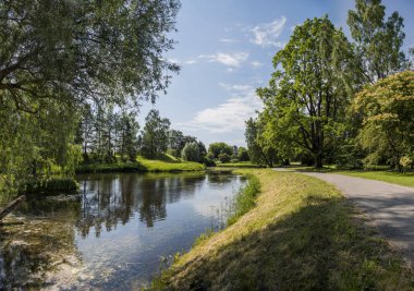 Salaspils şehri, Letonya Botanik Bahçesi doğa manzaraları. 2019.