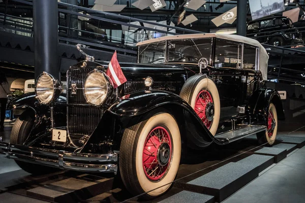 Collection de voitures automobiles rétro. Musée du moteur de Riga. Mai 2019. Riga, Lettonie — Photo