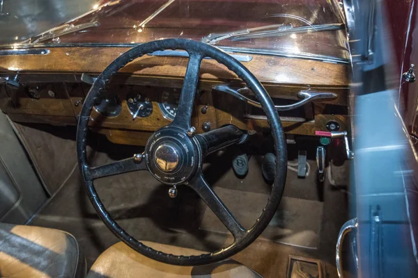 Collection de voitures automobiles rétro. Musée du moteur de Riga. Mai 2019. Riga, Lettonie — Photo