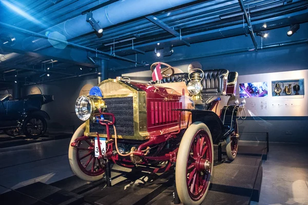 Collection de voitures automobiles rétro. Musée du moteur de Riga. Mai 2019. Riga, Lettonie — Photo