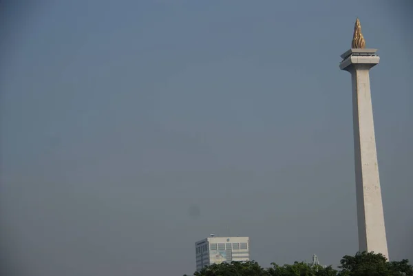 Pomnik Narodowy Lub Monas Monumen Nasional Widziany Stacji Kolejowej Gambir — Zdjęcie stockowe