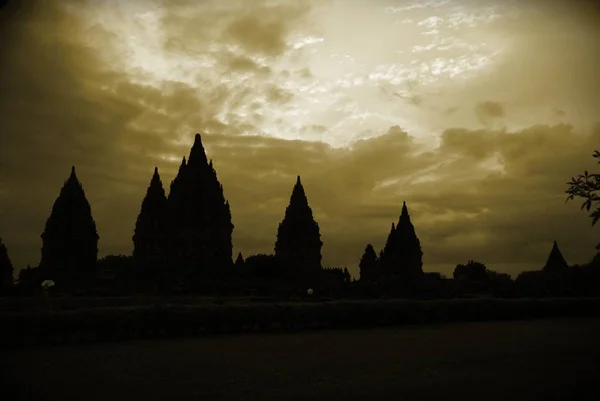 Hermosa Silueta Del Complejo Histórico Prambanan — Foto de Stock