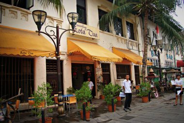 Kota Tua Jakarta resmen Kota Tua bilinen, Jakarta, Endonezya özgün kent merkezinde oluşan bir semttir. Bu da ud Batavia, Benedenstad denir