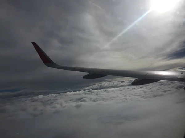 Blick Von Außen Aus Dem Flugzeugfenster — Stockfoto