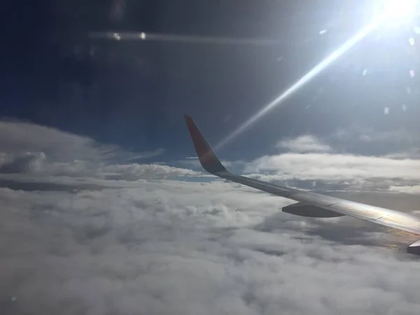 Blick Von Außen Aus Dem Flugzeugfenster — Stockfoto