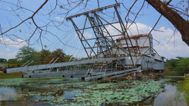Tanjung Tualang terk edilmiş gümüş madenciliği serpiştirmek sırasında İngiliz sömürge