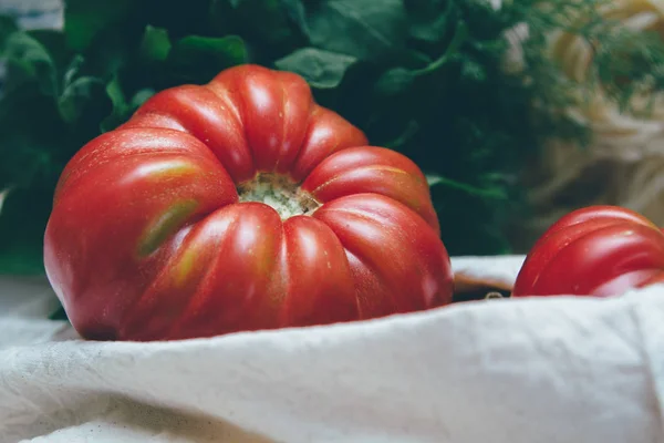 Reusable Eco Friendly Canvas Grocery Bag Red Tomatoes Spinach Local — Stock Photo, Image