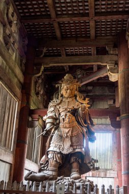 Komokuten, Todaiji Tapınağı'nda bir koruyucu. Todaiji Nara tapınakları güçlü yedi harika biri
