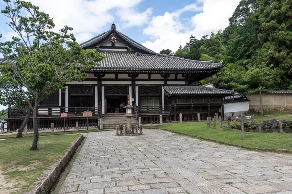 Le hall principal de Todaiji, le Daibutsuden. Le plus grand bâtiment en bois du monde. Temple historique à Nara-shi — Photo