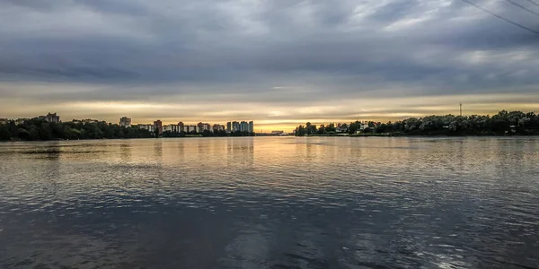 Zonsondergang Rivier Uitzicht Vanaf Oever — Stockfoto