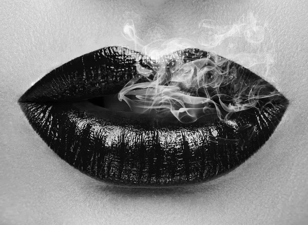 Lips smoking Stock Photos, Royalty Free Lips smoking Images | Depositphotos