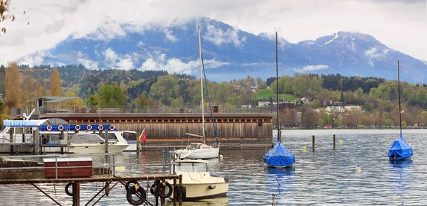 Vue Panoramique Sur Lac Des Quatre Cantons Par Une Journée — Photo