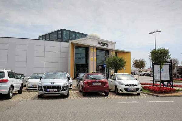 Tasarımcı çıkış Parndorf Parndorf, Avusturya kasabasında.