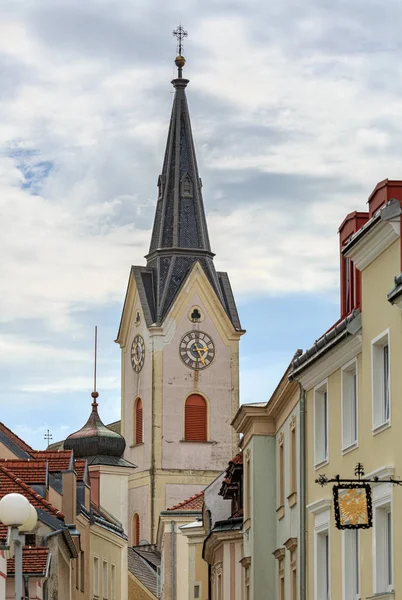 Eski Katolik Kilisesi'nde tarihsel an der Donau, bölge Melk, Aşağı Avusturya, Europe okullar şehir merkezi.