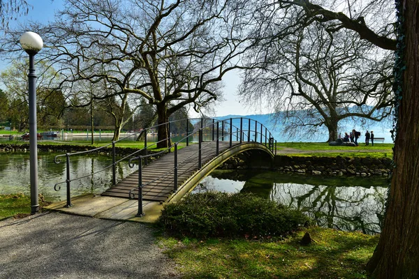 View Arch Bridge Villette Park Shore Lake Zug Spring Sunny — Stock Photo, Image