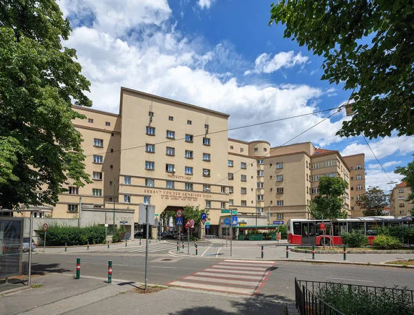 Viena Austria Julio 2017 Edificio Municipal Matteottihof Con Puerta Entrada — Foto de Stock