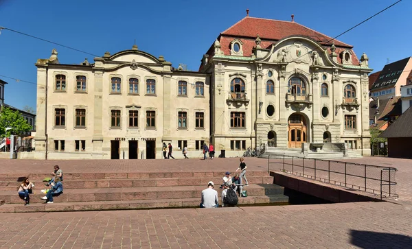 Új folyosó az Unterlinden Múzeumban, az egykori állami fürdőkben. Colmar, Franciaország. — Stock Fotó